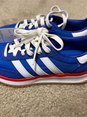 Skechers Blue Low-Top Sneakers with White Stripes and Red Trim